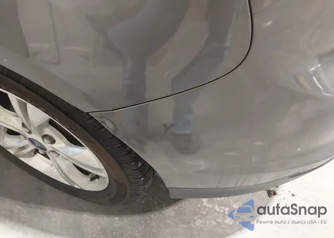 2014 Ford Focus Se z USA, uszkodzony, nr VIN 1FADP3K26EL108065